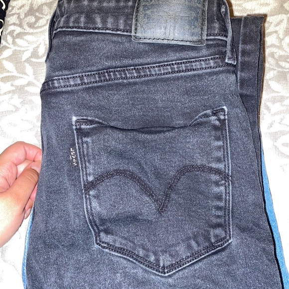 Levi Jeans - Picture 3 of 3